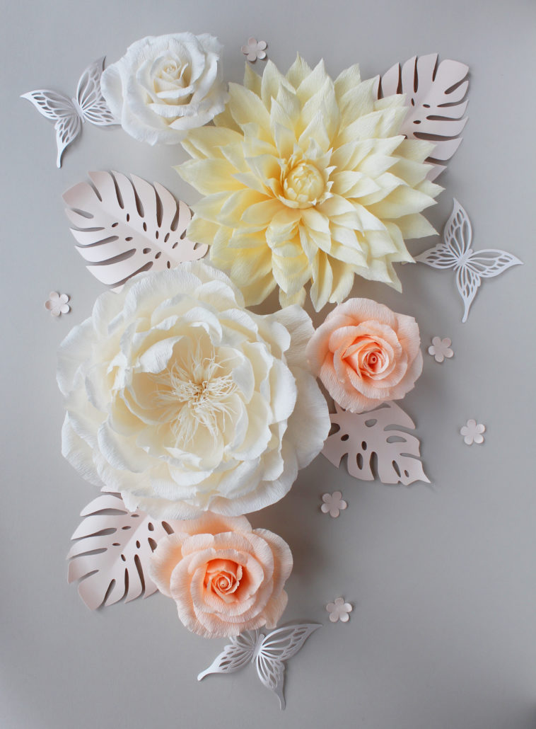Lea: Set of white, yellow and peach paper flowers