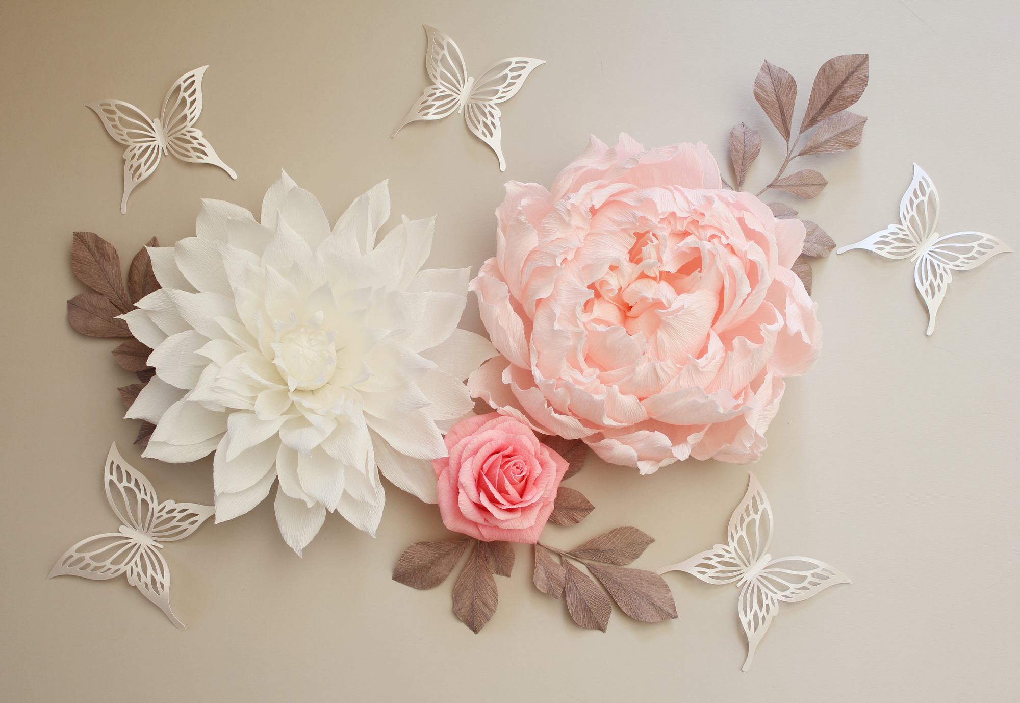 Yana: set of wall flowers in white, pink and coral